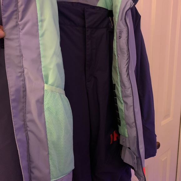 Girls Helly Hansen Summit Jacket and Pants.  Girls Size 12 - Picture 6 of 14